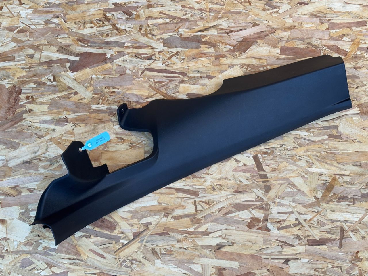 пластик Volkswagen Taos 1 поколение 2021, 1.5 л., DNK, бензин, АКПП, внедорожник 5 дв., 2GJ867765 - фото №1