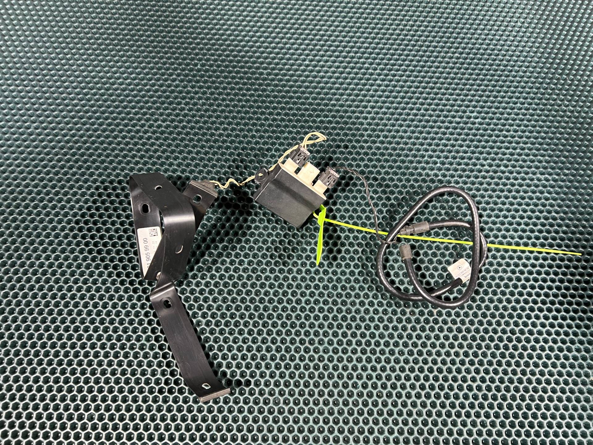 Блок управления крышкой багажника Mercedes-Benz SL R231 2014 OEM A2229052705, A2319059900, A2229059004