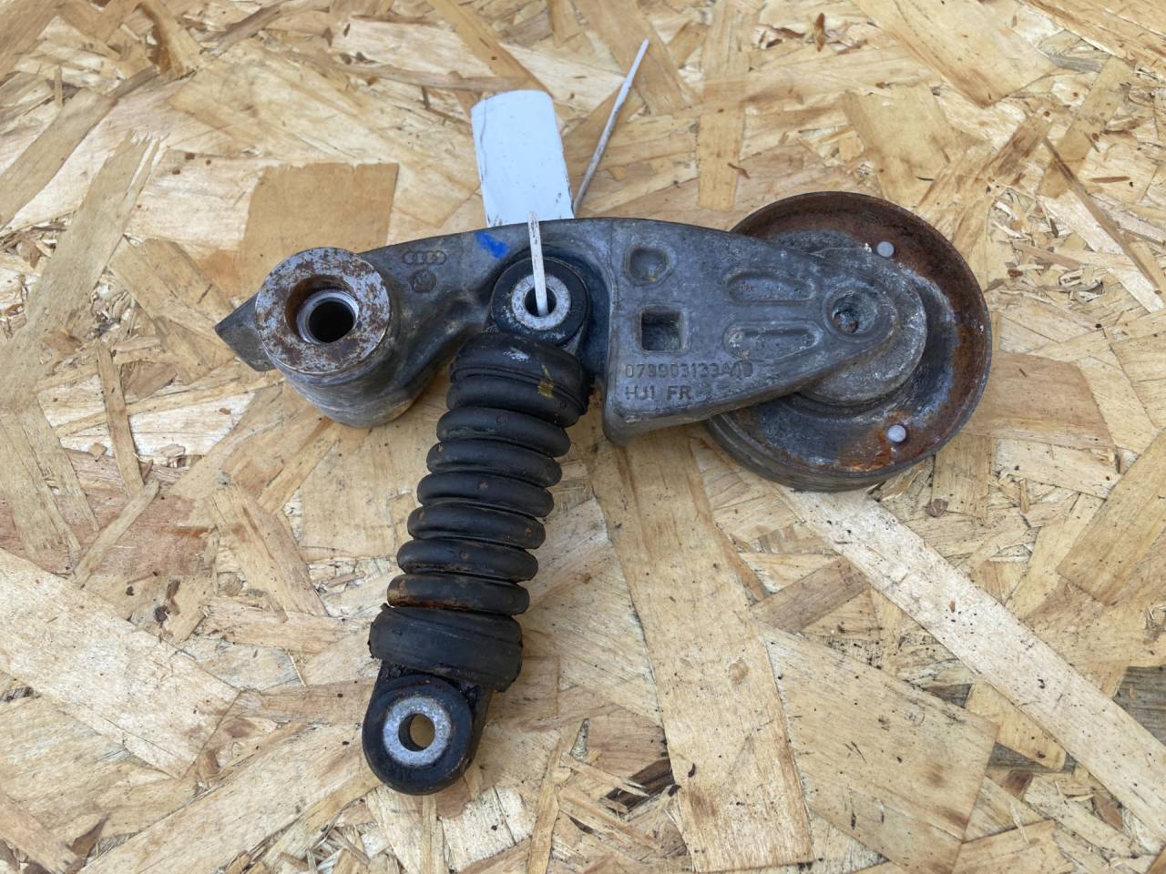 Натяжитель ремня агрегатов Audi A8 D4/4H 2012, 4.2 л., CDRA, бензин, АКПП, седан, 079903133AL - фото №1