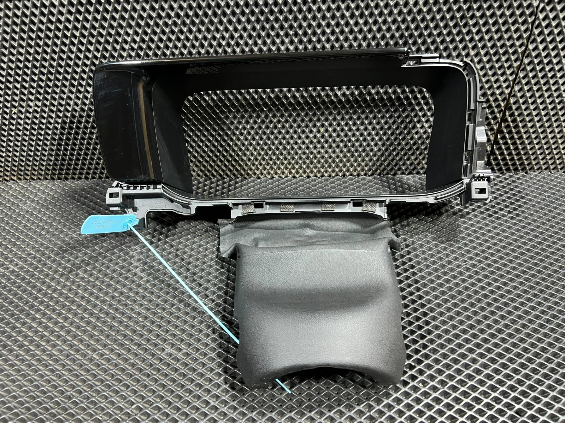Кожух панели приборов Kia Sorento 4 2023 OEM 84830-R5000