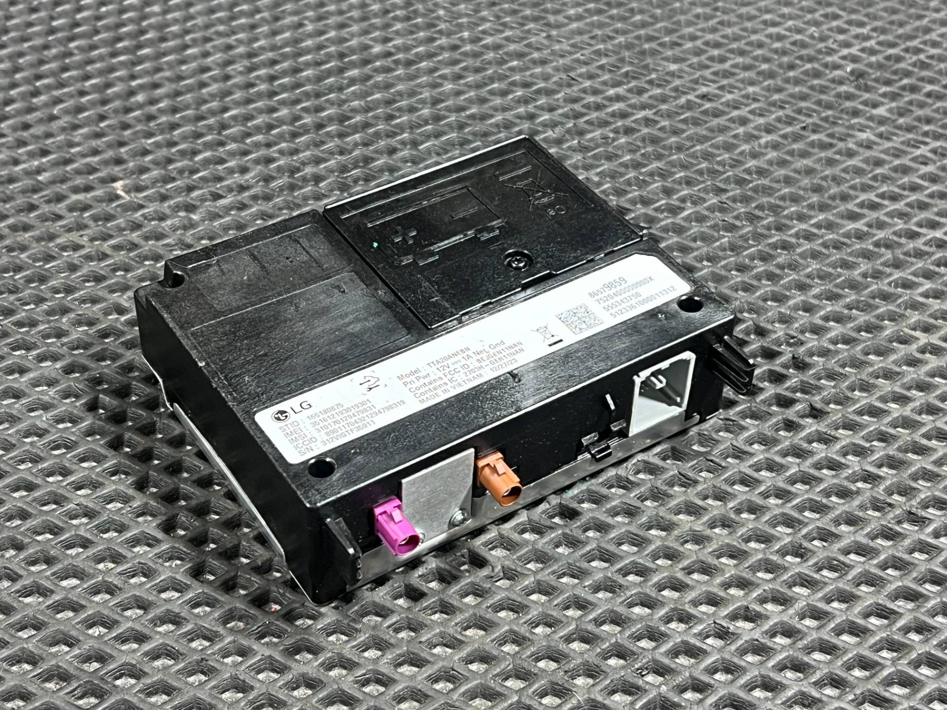 Блок Bluetooth Cadillac XT4 рестайлинг 2024 OEM 86579859, 86579863, 84841016, 84970854, 85127982, 85542065, 85642938, 86522340, 86804757