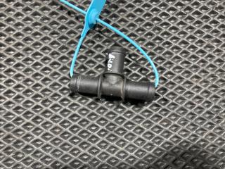 фланец (тройник) системы охлаждения Audi A6 4G/C7 [рестайлинг] 2014, 3.0 л., CGWB, бензин, АКПП, седан