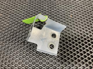 крепление ( кронштейн ) крыла Jaguar F-Pace 1 поколение X761 2016, 3.0 л., AJ 126, бензин, АКПП, внедорожник 5 дв., HK8316151AB, T4A1654