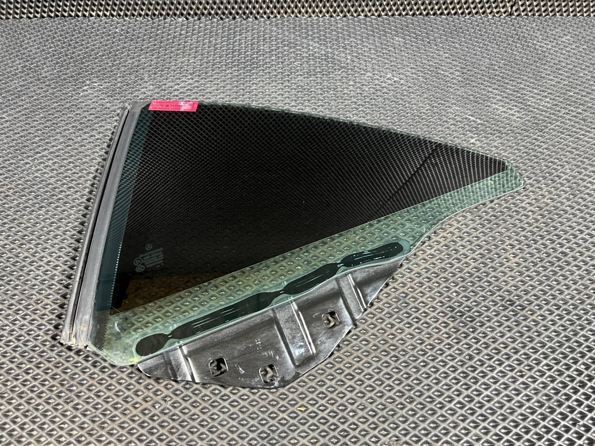 Стекло кузовное боковое левое Mercedes-Benz SL R231 2012 OEM A2316700106
