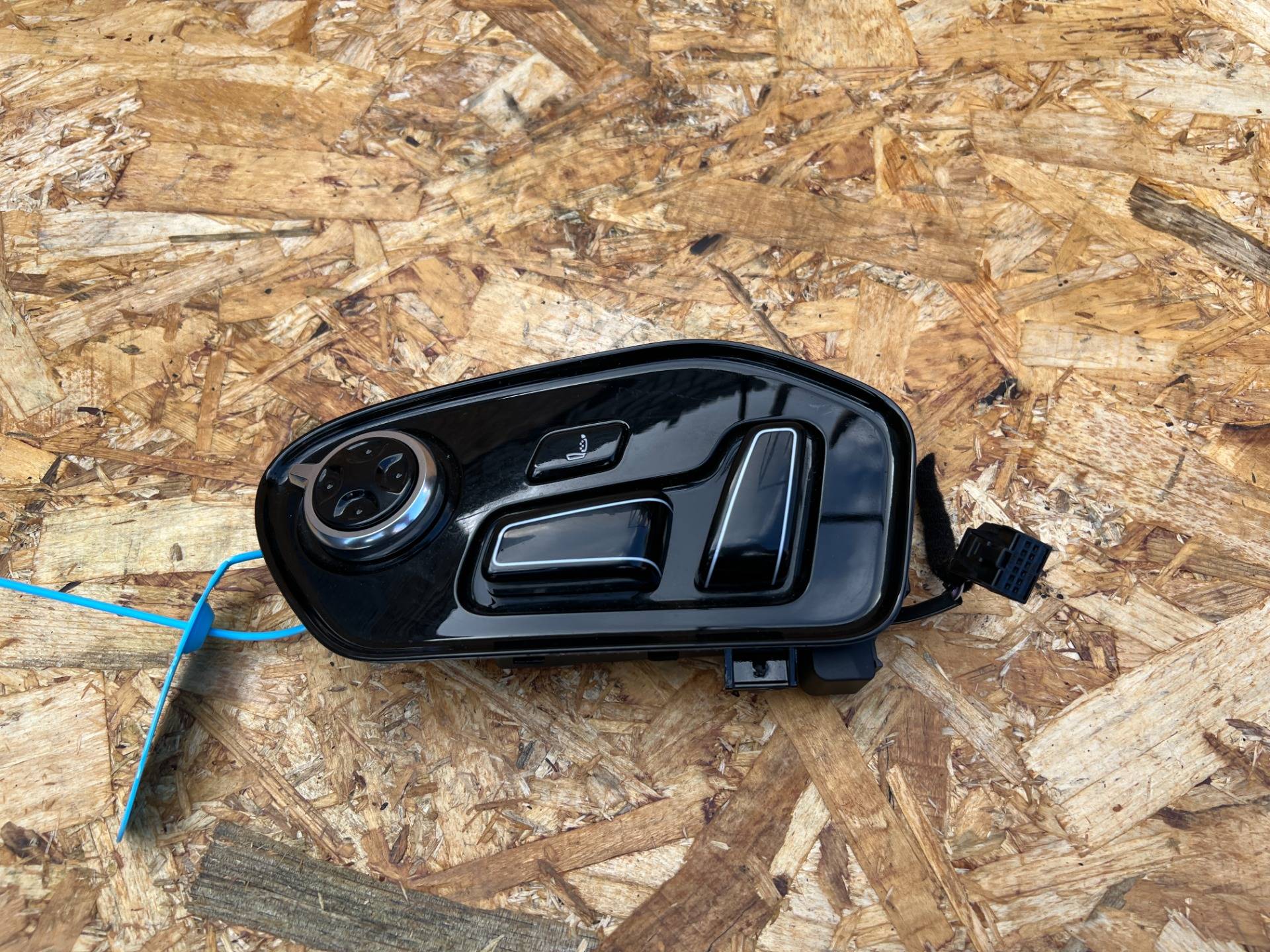 панель управления допфункциями сиденья левая Audi A8 D4/4H 2013 OEM 4H0959747, 10010183