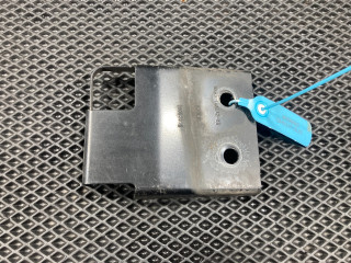 крепление ( кронштейн ) крыла Jaguar F-Pace 1 поколение X761 2016, 3.0 л., 306PS, бензин, АКПП, внедорожник 5 дв., HK8316A142AB, T4A6045