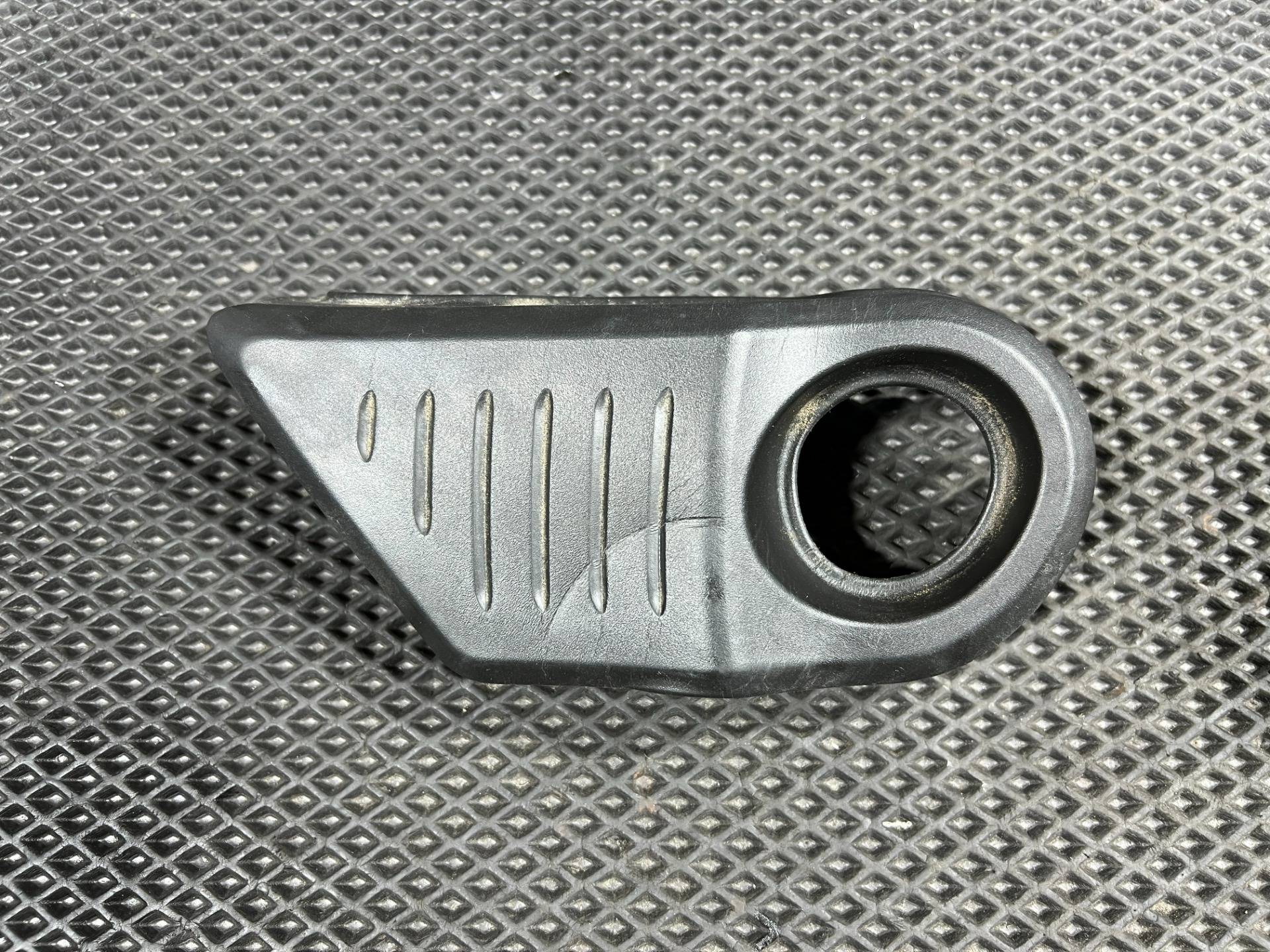 Декоративная крышка двигателя Volkswagen Jetta 7 2023 OEM 05E103729C