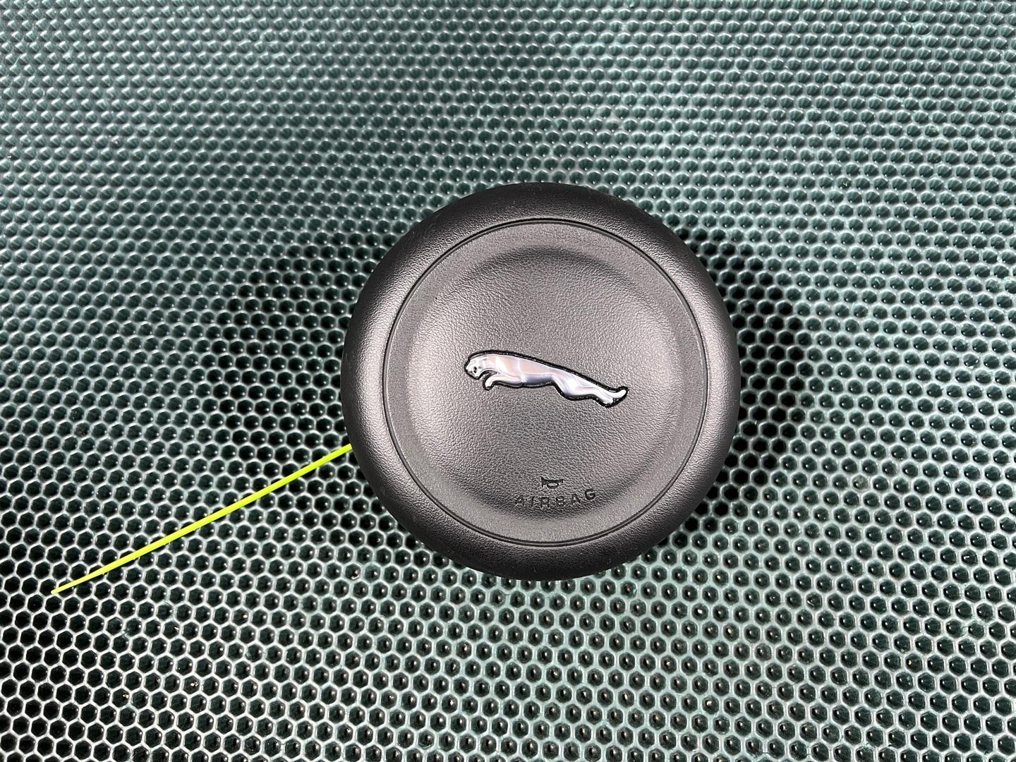 Подушка безопасности водителя Jaguar XF 2 2020 OEM GX63043B13BC, GX63043B13AC8PVJ, GX63043B13BC8PVJ, T2H33074PVJ, T2H37876PVJ