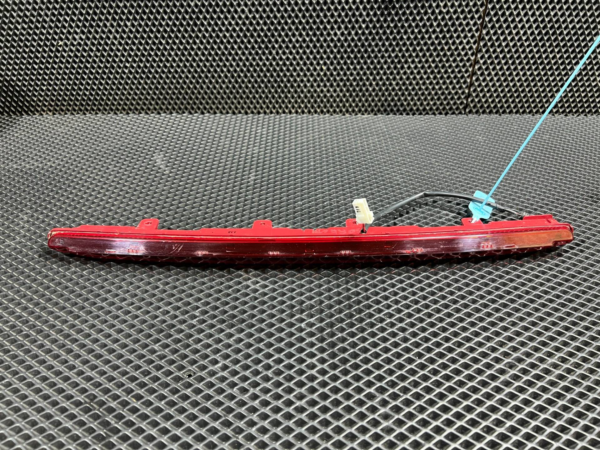 стоп-сигнал Kia Sorento 4 2023 OEM 92700-P2000