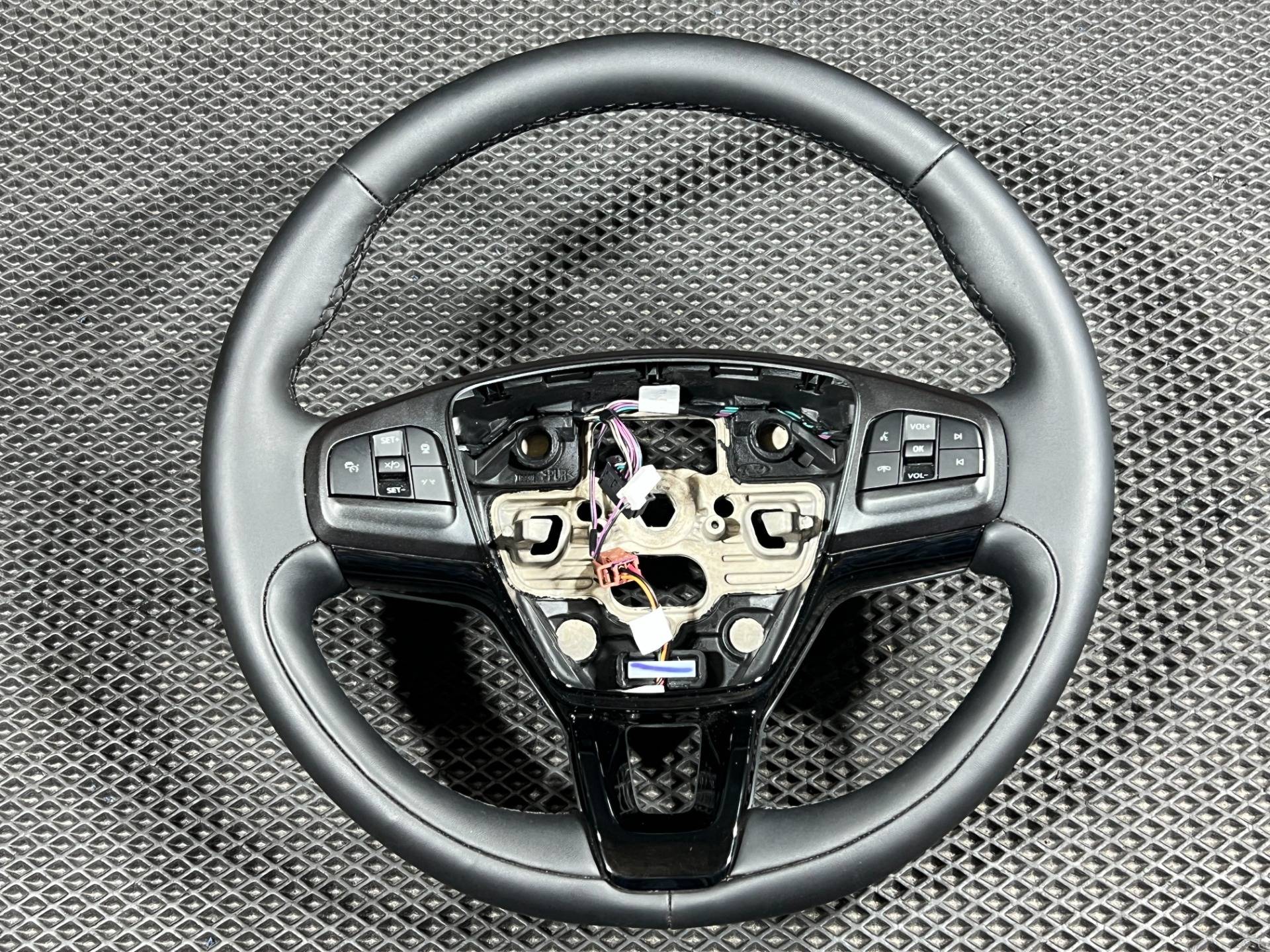 Руль Ford Mustang Mach-E 2023 OEM LJ8B3600GJ1GXB