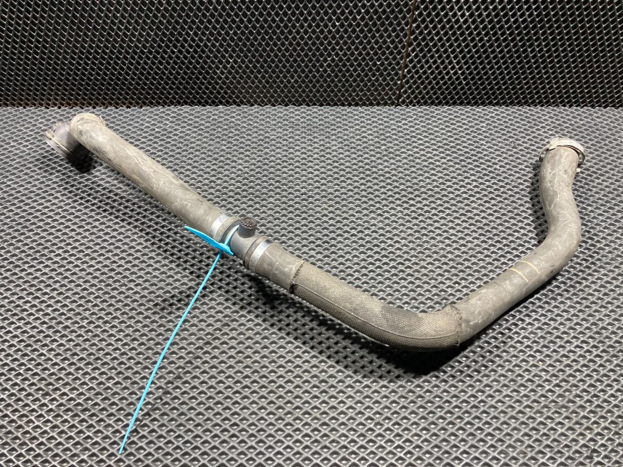 патрубок (трубопровод, шланг) Land Rover Range Rover Evoque L538 2014, 2.0 л., 204PT, бензин, АКПП, внедорожник 5 дв., BJ328260EE, LR032347, LR094509, LR028236 - фото №1