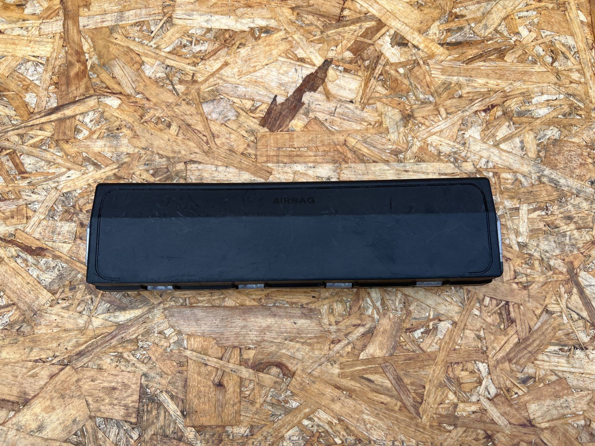 Подушка безопасности коленная BMW 7 G11/G12 2017 OEM 929772207