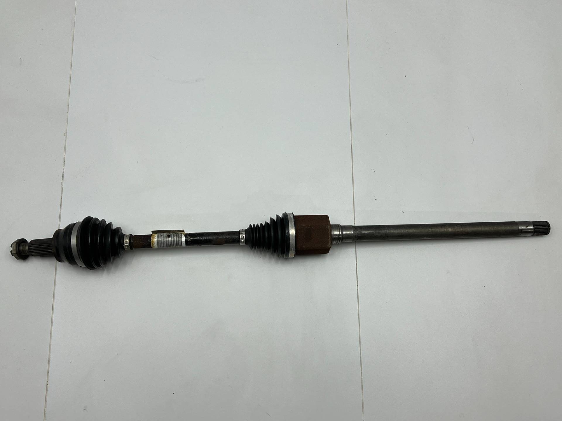 Полуось передняя правая (приводной вал, ШРУС) Land Rover Range Rover Velar 2020 OEM HK833N128AB, LR092738, LR181111, T4A1862