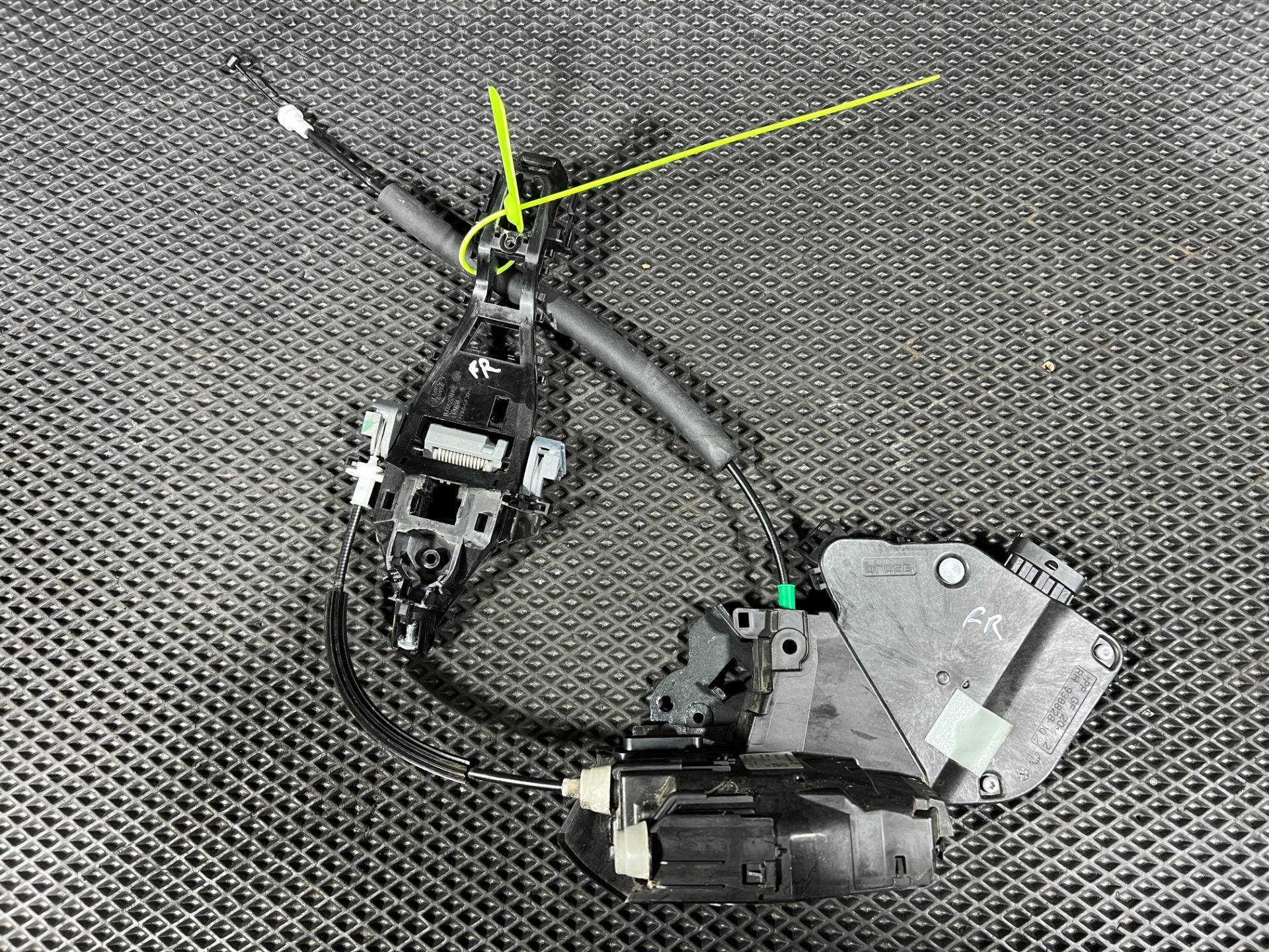 замок двери передней правой Jaguar XF 2 2018 OEM HK83-203A28-KC, BJ32224N02, T4A10216