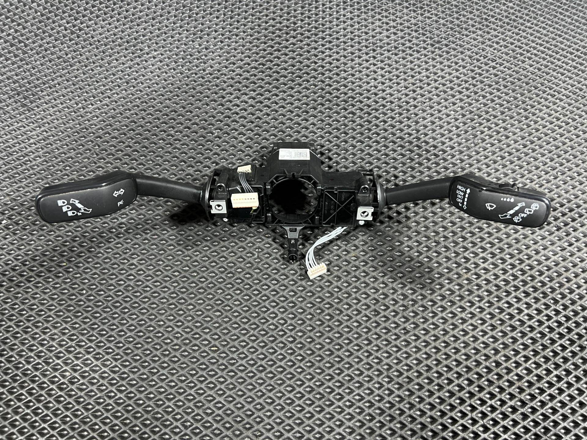 Переключатель подрулевой (стрекоза) Volkswagen Jetta 7 2023 OEM 5Q1953521KF, 5Q1953569H
