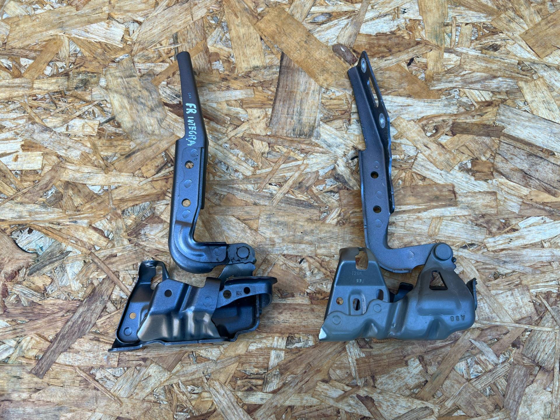 Петля капота Acura Integra 4 2024 OEM 60120-T20-A00ZZ, 60170-T20-A00ZZ