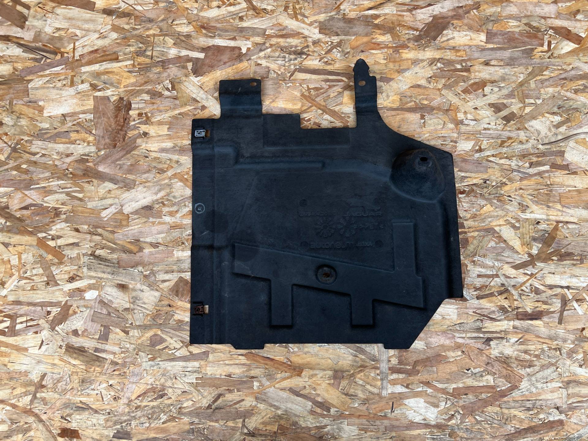 Защита днища Jaguar XE X760 2016 OEM GX73-104C20-BE, T4N13817, T4N6761