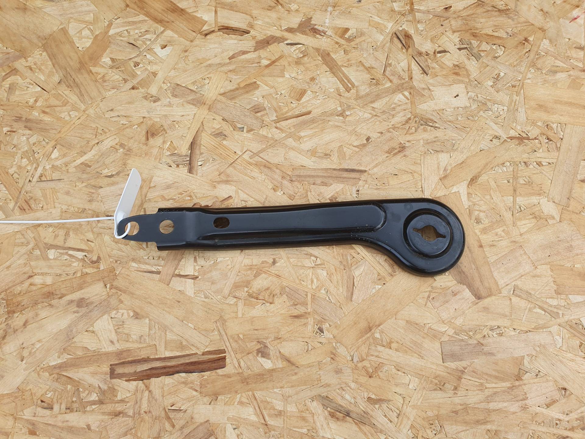 Кронштейн крепления балки подвески Kia K5 3 2020 OEM 55470L1000
