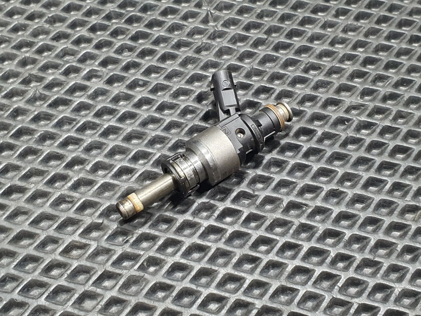 Форсунка Audi A4 B8/8K 2015 OEM 06E036P, 06E036K, 06E906036AC, 06E906036AJ, 06E906036AL, 06E906036G, 06E906036K, 06E906036P