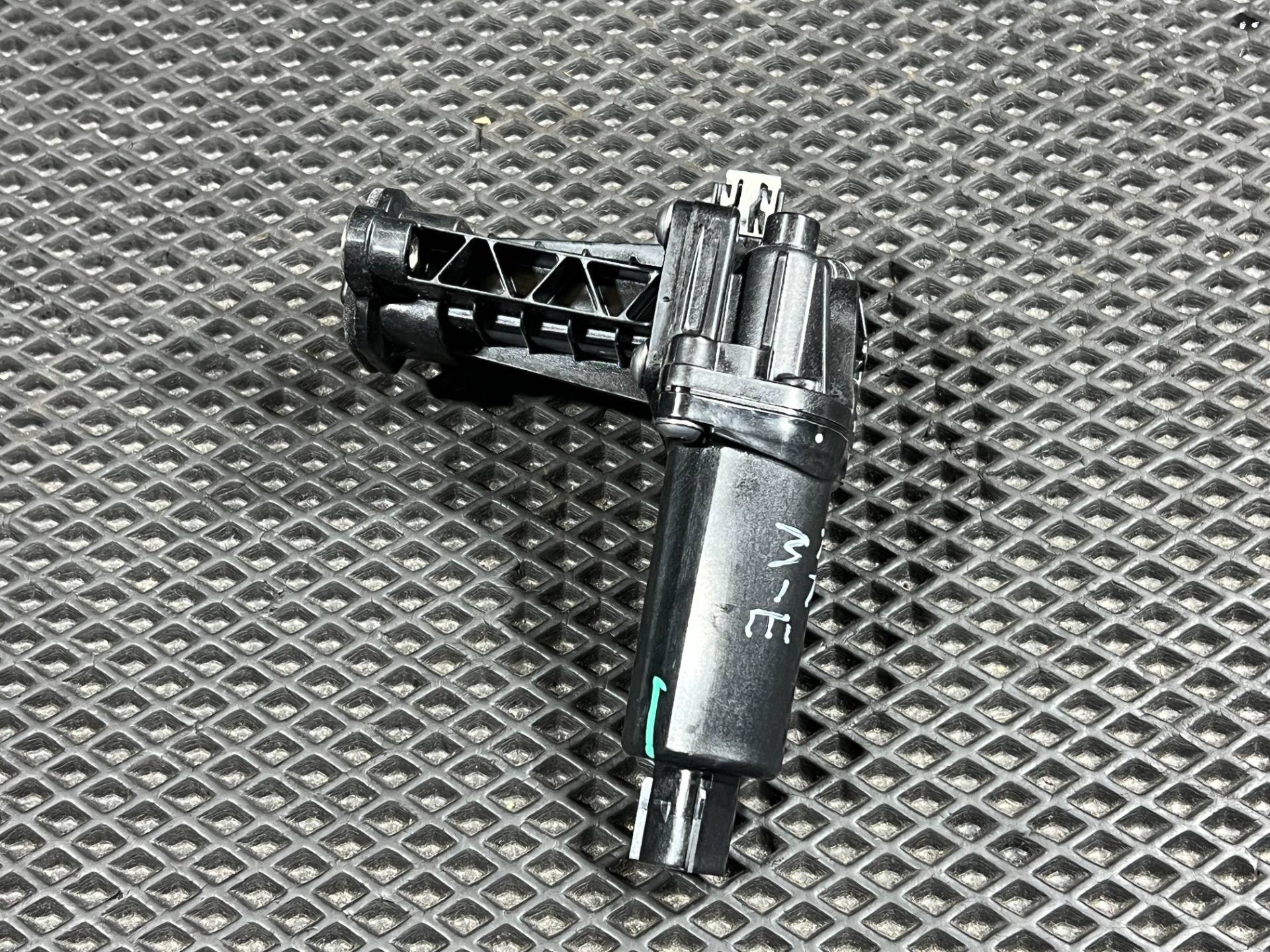 Доводчик двери Ford Mustang Mach-E 2023 OEM LJ8B-14B287-AE