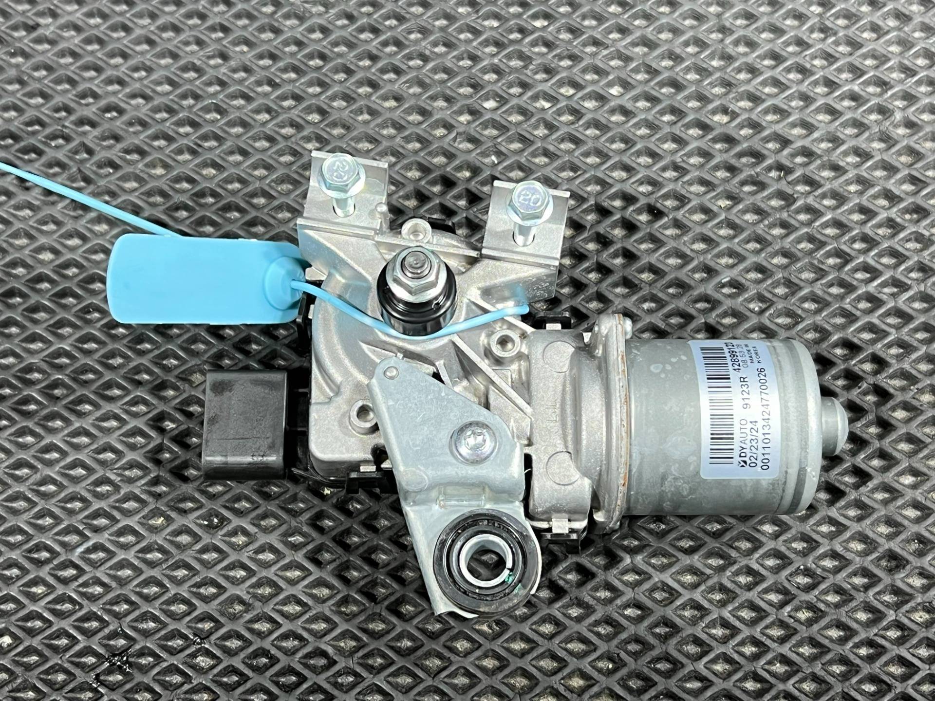 Моторчик передних стеклоочистителей (дворников) Buick Envista 2024 OEM 42899123