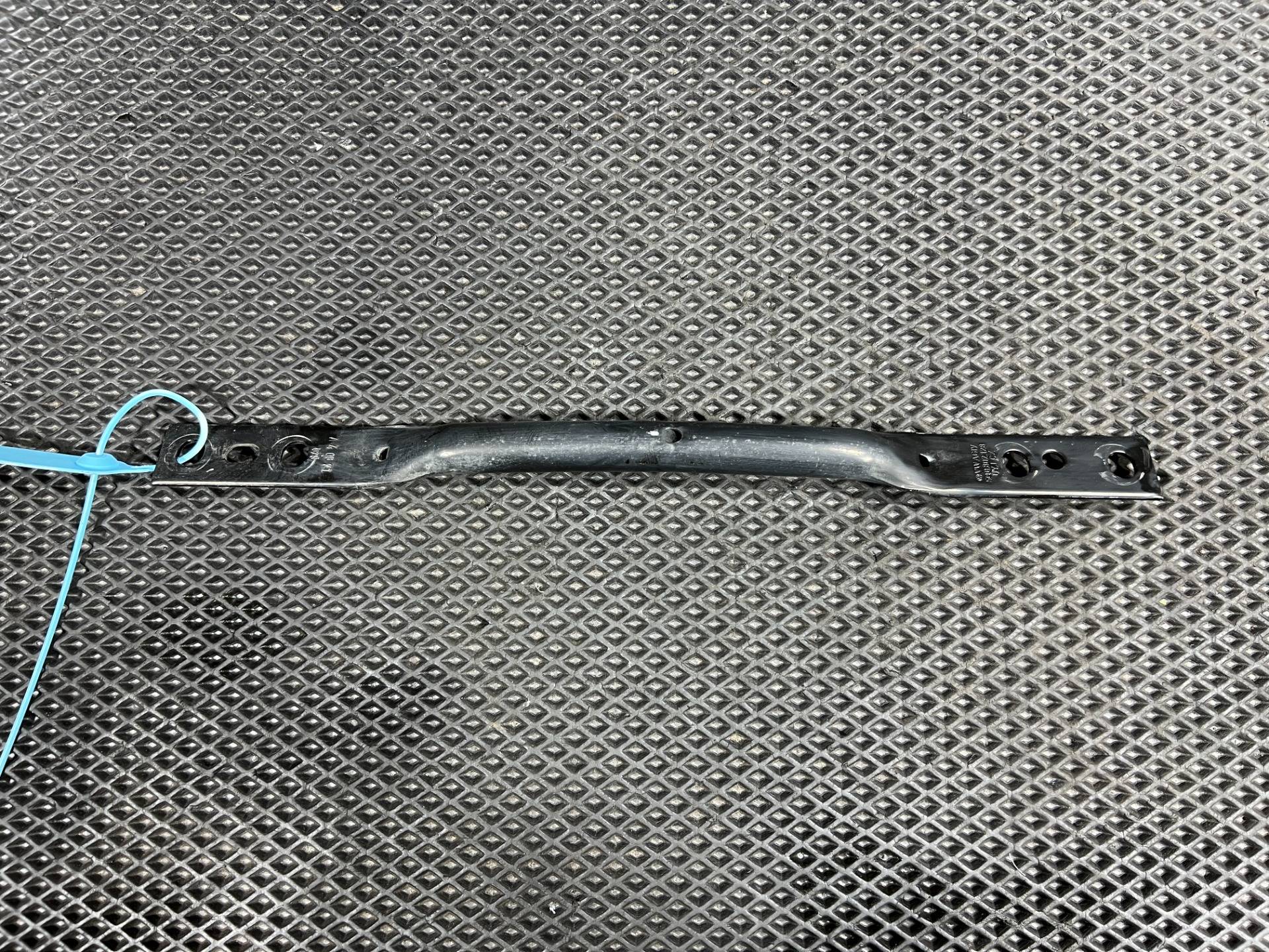 Прочая запчасть Volkswagen Golf GTi 8 2023 OEM 5Q0802128