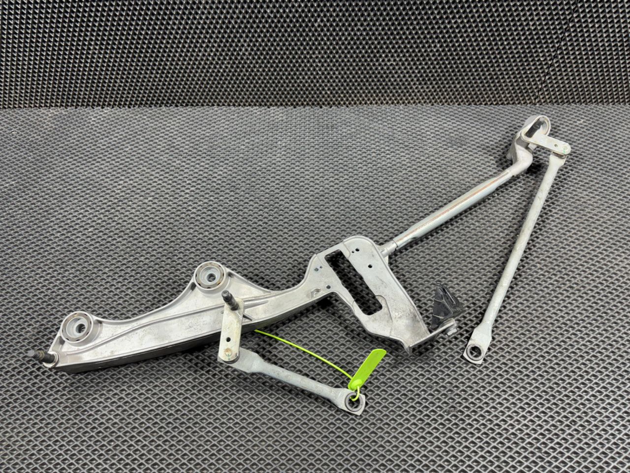 механизм стеклоочистителя (трапеция дворников) Mercedes-Benz S-Класс W222/C217/A217 2014, 4.0 л., M 278.910, бензин, АКПП, седан, A2228200040, A2228200143 - фото №1