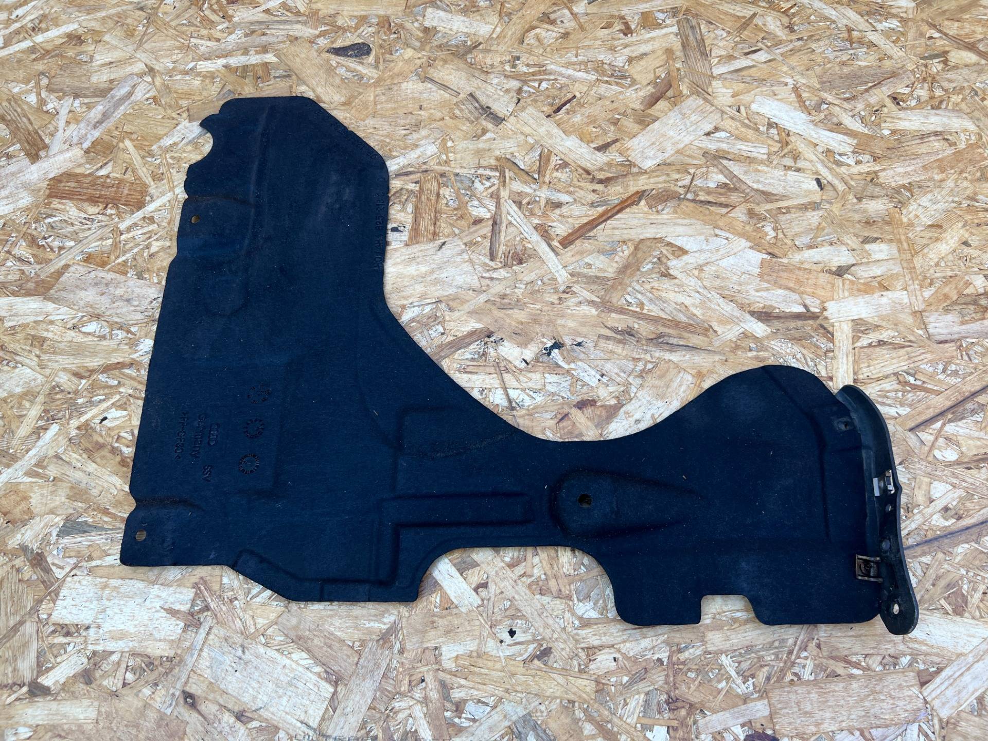 Защита днища Audi A8 D4/4H 2013 OEM 4H04H4825213C, 4H0825213C, 4H4825213C