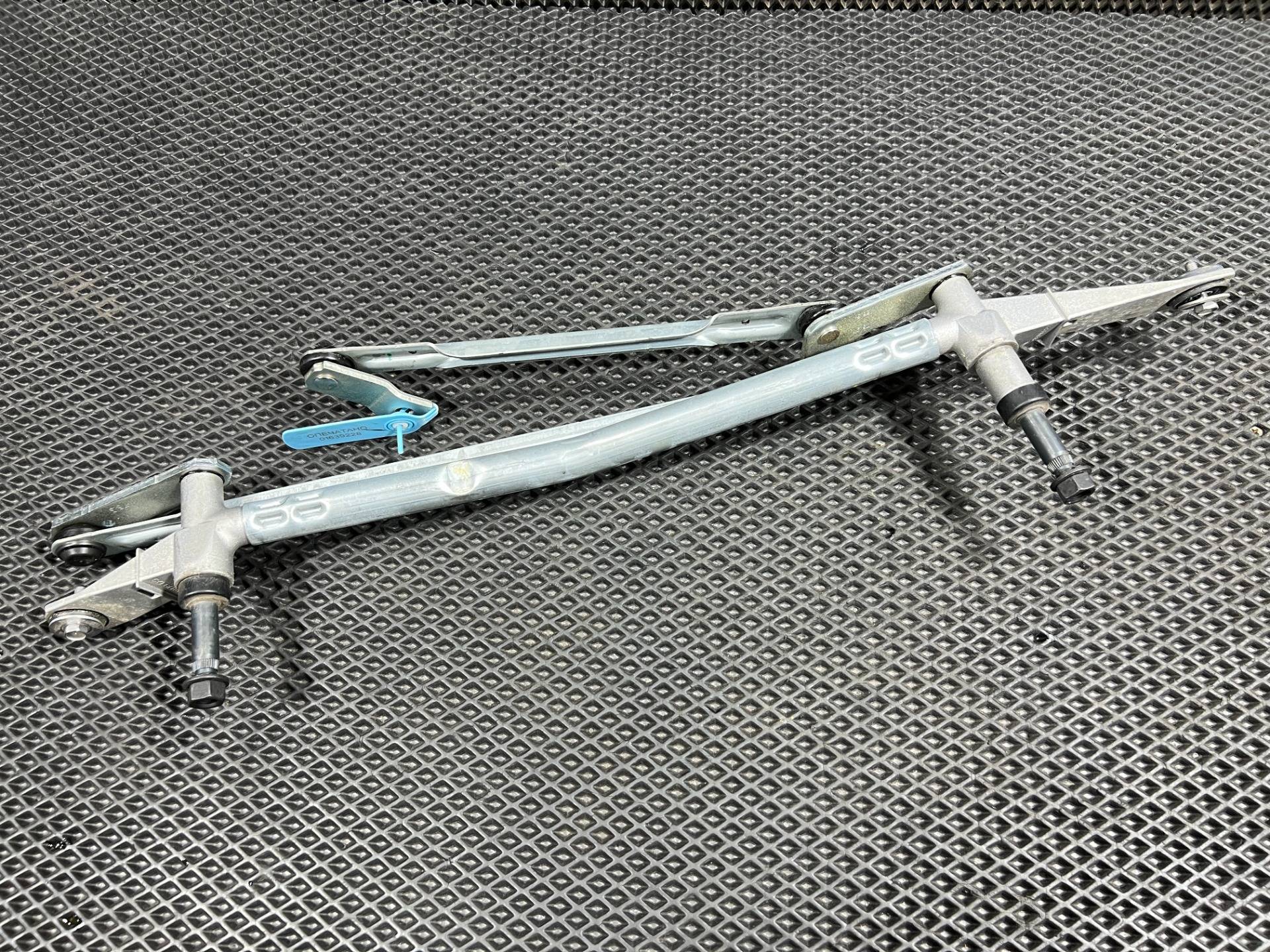 Механизм стеклоочистителя (трапеция дворников) Buick Encore GX 2024 OEM 42760354