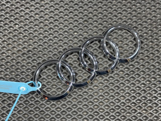 эмблема Audi A5 F5 [рестайлинг] 2020, 2.0 л., CVKB, бензин, АКПП, кабриолет, 8W6853742