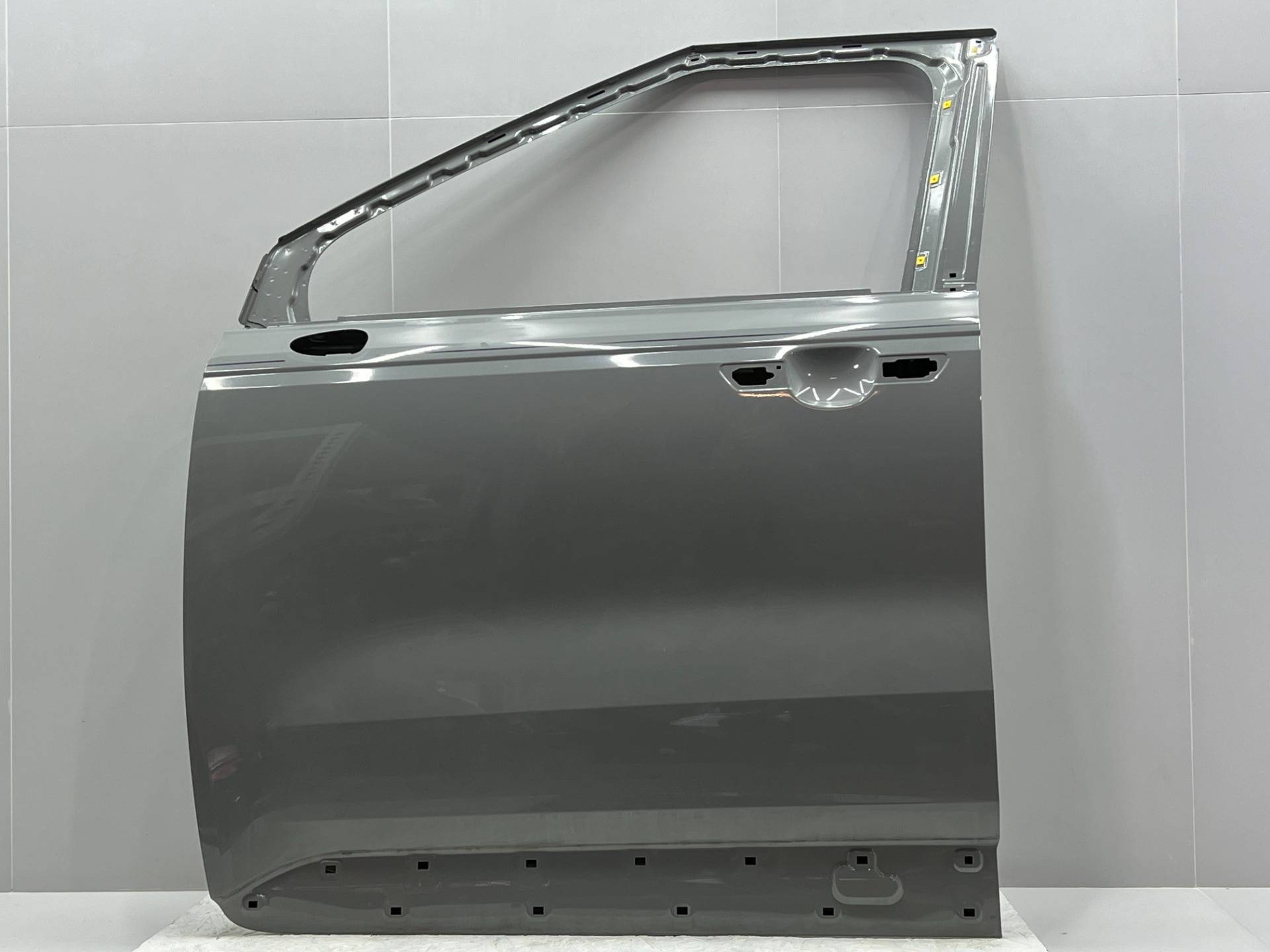 Дверь передняя левая Kia Carnival 4 2022 OEM 76003R0000