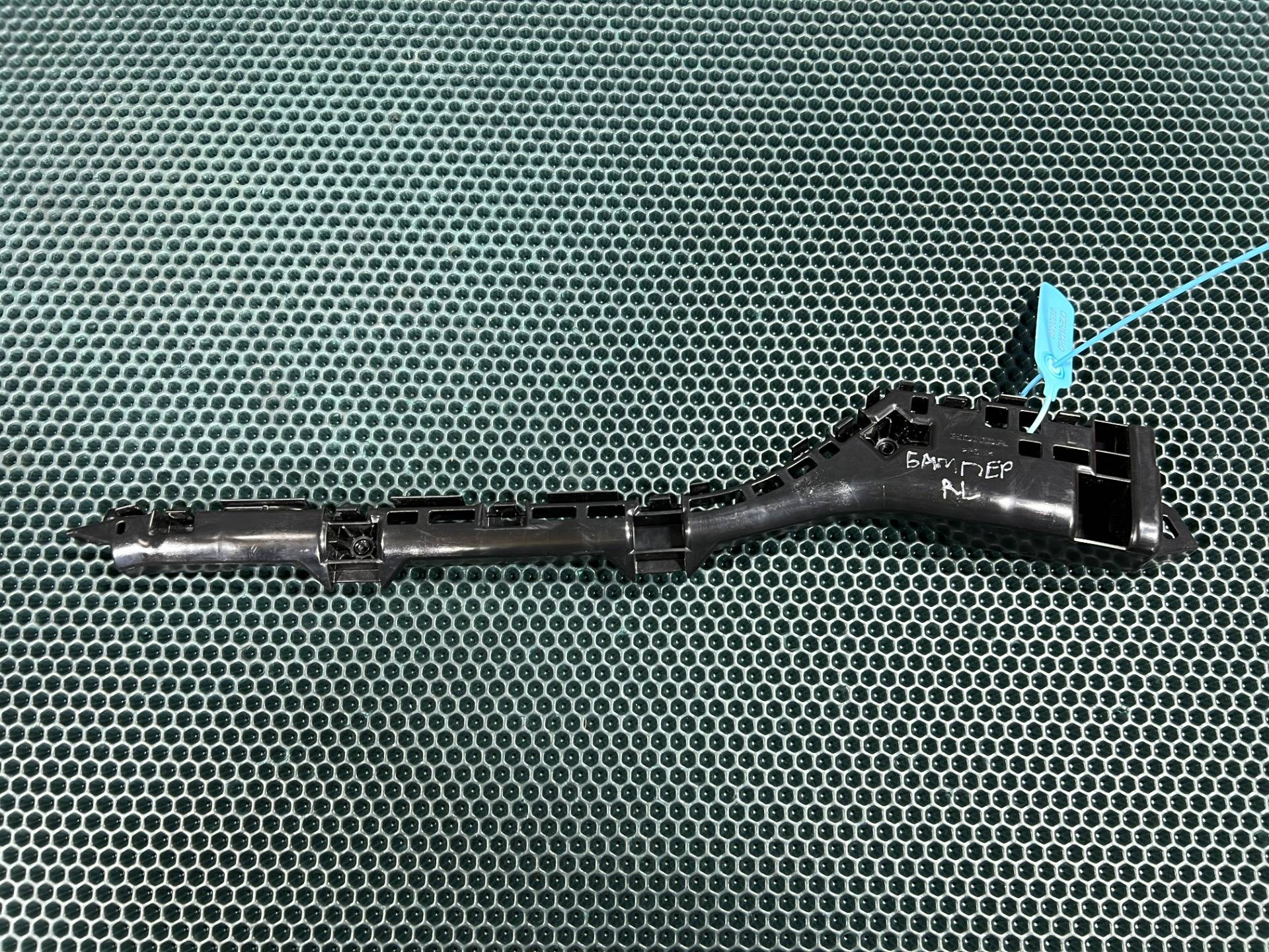 кронштейн крепления бампера заднего Honda Accord 11 поколение 2025 OEM 7168030AA01