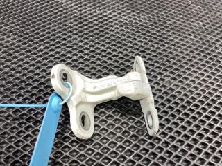 петля двери Jaguar XE 1 поколение 2019, 3.0 л., бензин, АКПП, седан, CPLA228A66AC, LR073599, T4A2512, LR036578, LR056360