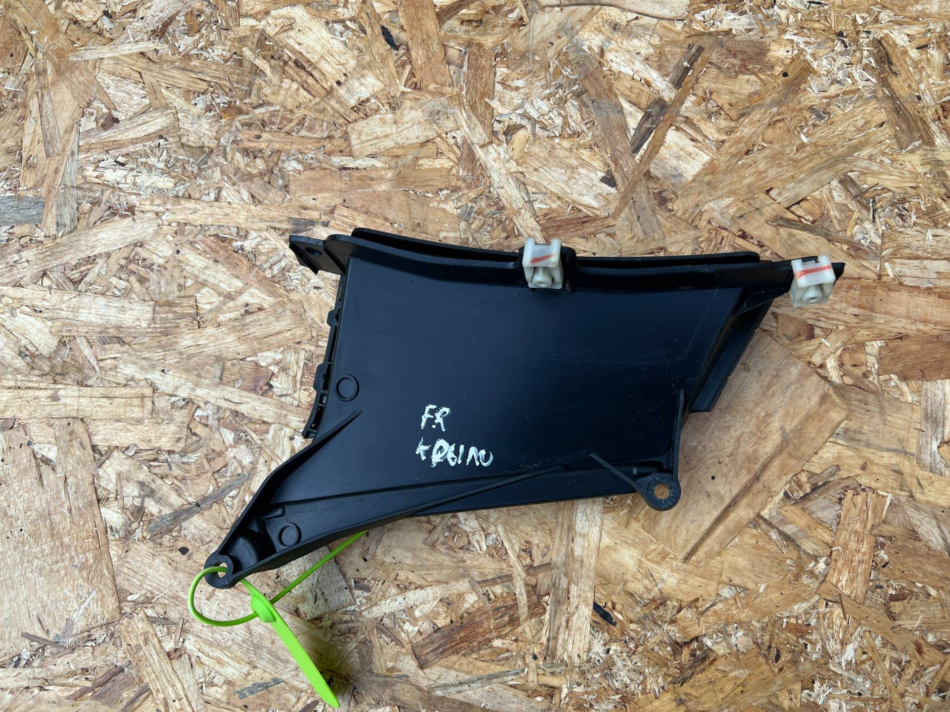 воздуховод BMW 7 G11/G12 2017 OEM 51137347376
