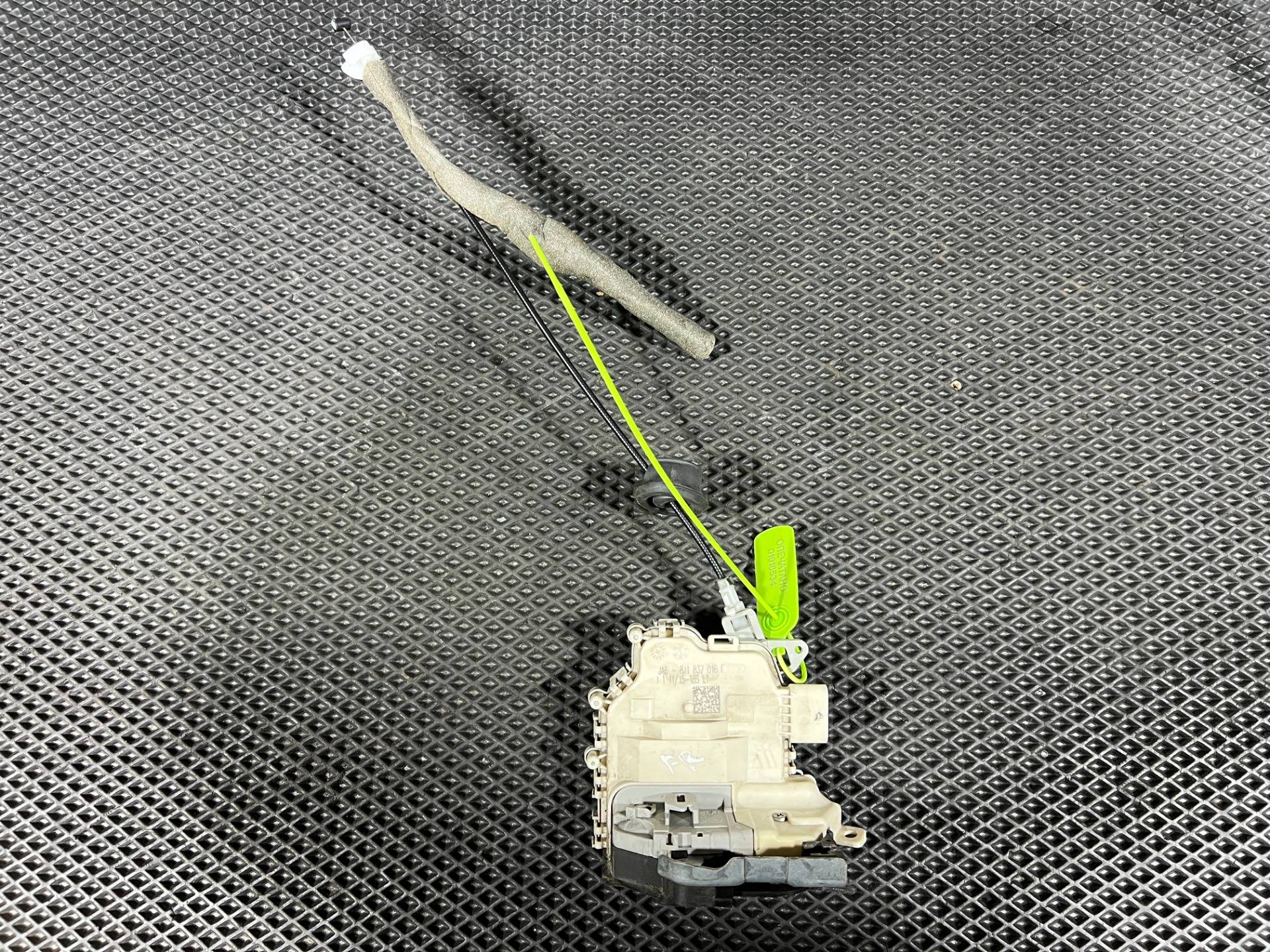 замок двери передней правой Audi A7 4G 2016 OEM 8J1837016F