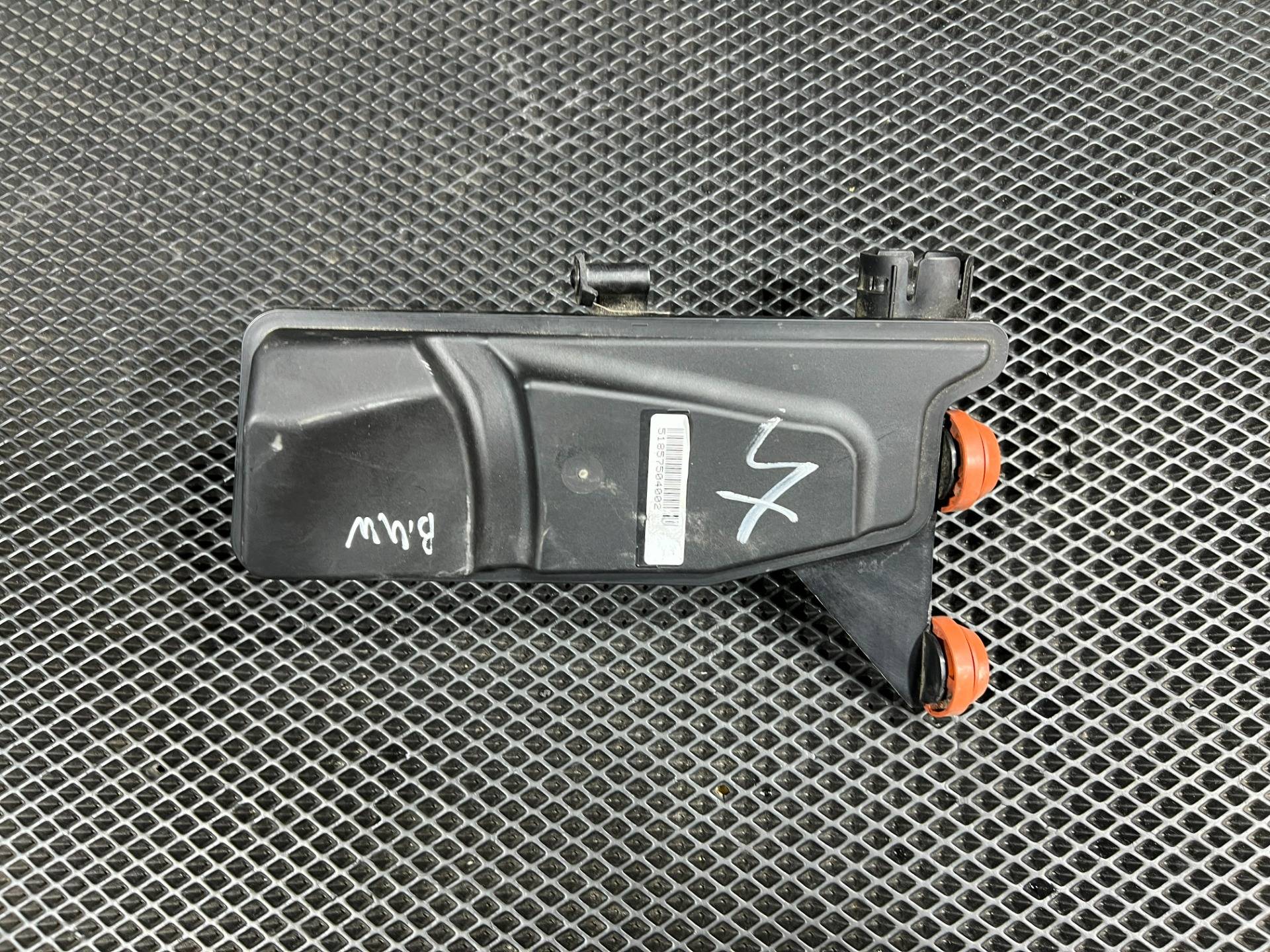 Резонатор воздушного фильтра BMW 5 G30/G31 2018 OEM 13718575040
