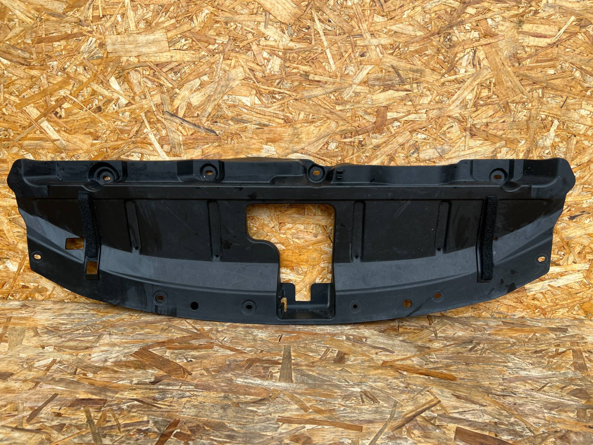 Накладка замка капота Nissan Rogue T33 2022 OEM 623226RR0A