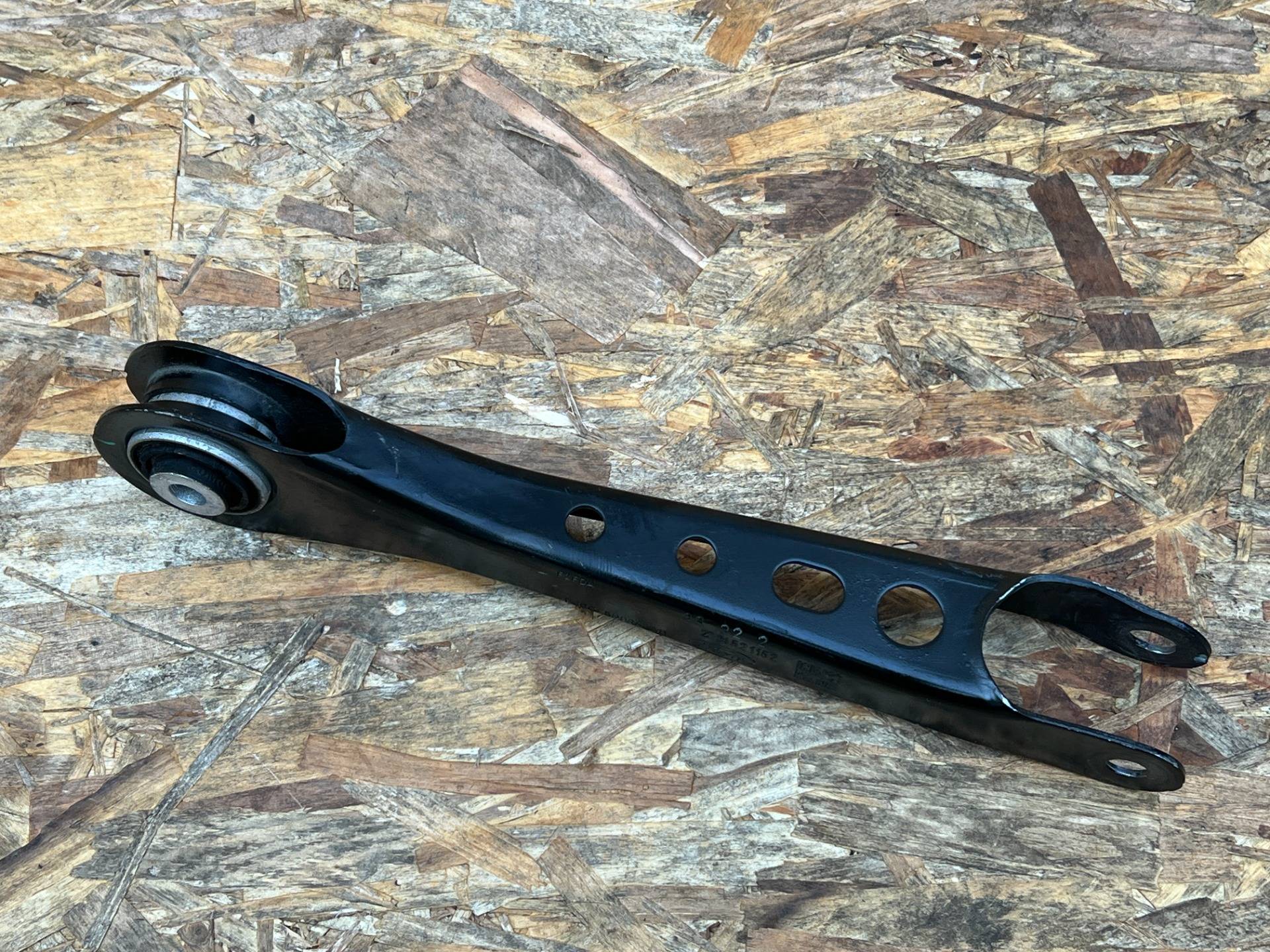рычаг задний Ford Mustang Mach-E 2023 OEM LJ9C-5B928-AB