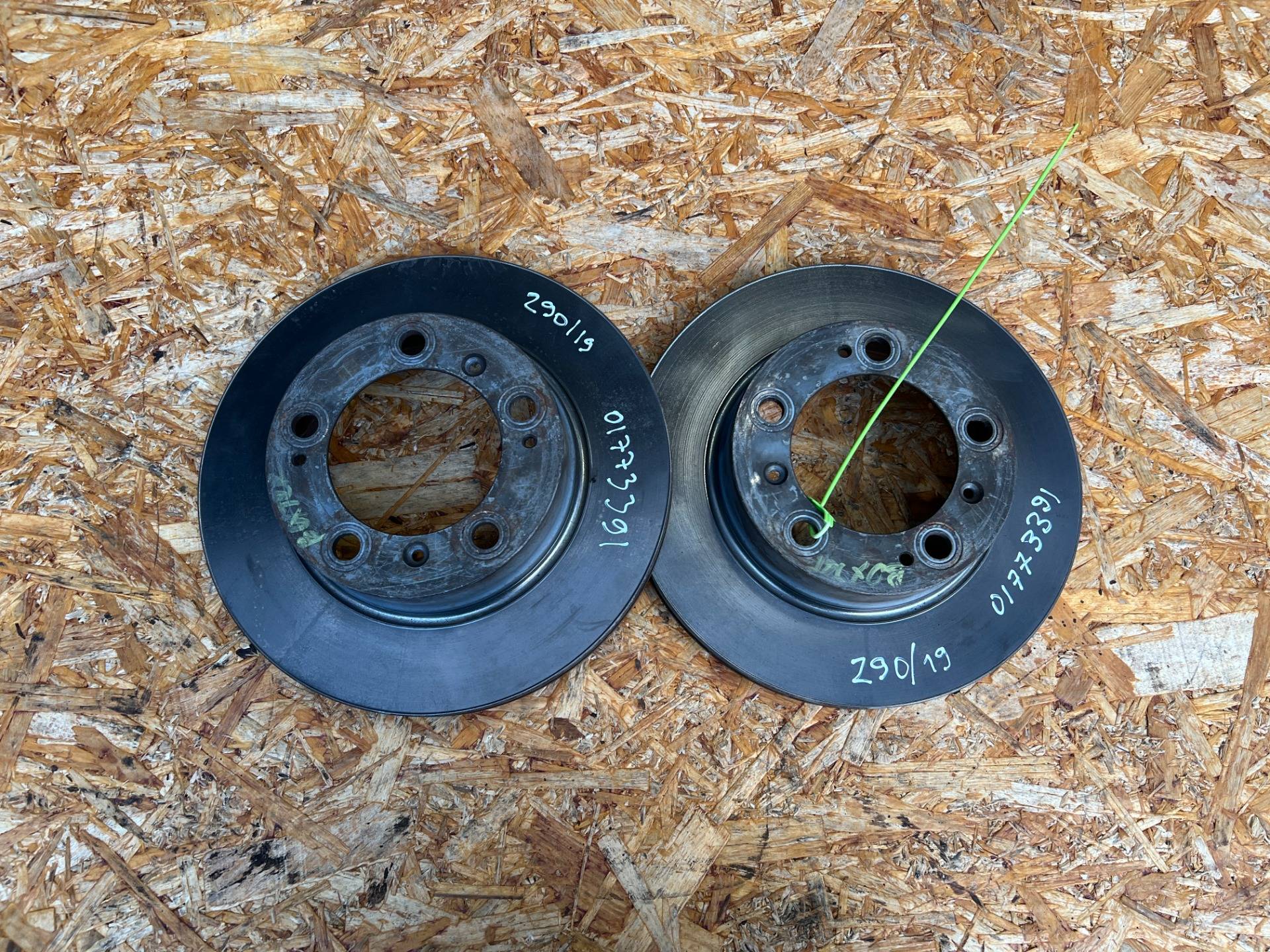диск тормозной задний Porsche Boxster OEM 152478122, 95135204102