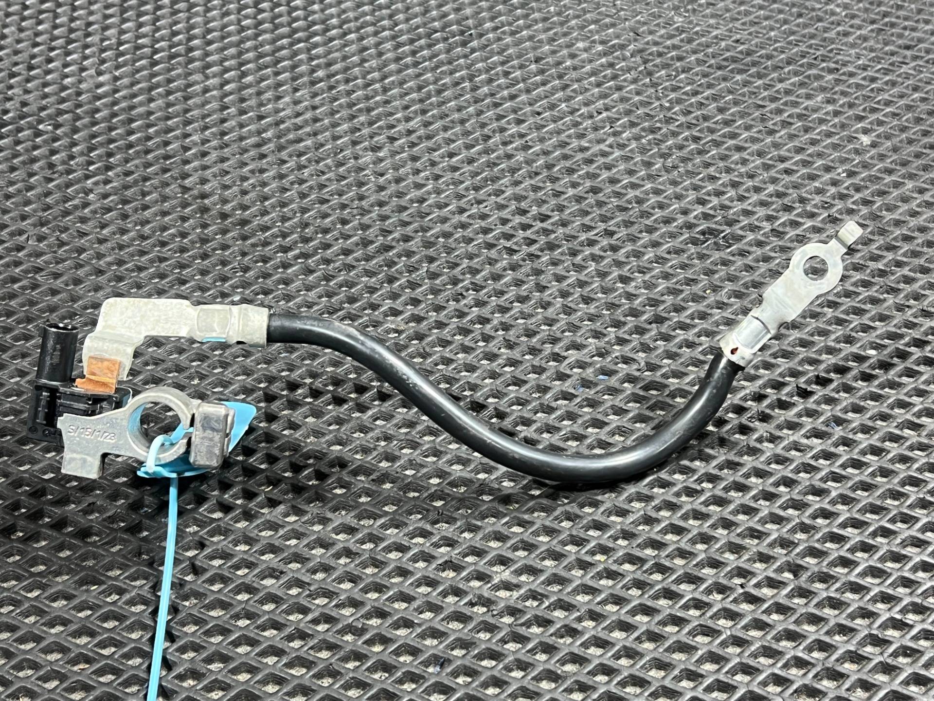 Клемма аккумулятора минус Ford Mustang Mach-E 2023 OEM LJ9T10C679AE