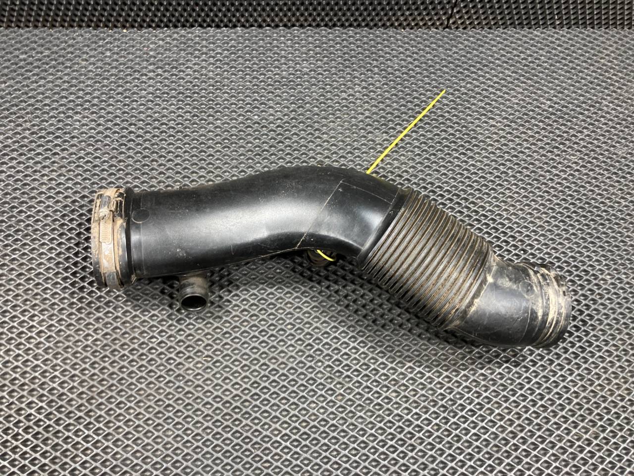 патрубок воздушного фильтра Land Rover Range Rover Evoque L538 2014, 2.0 л., 204PT, бензин, АКПП, внедорожник 5 дв., BJ329C620B, LR024307, BJ329C620BC - фото №1