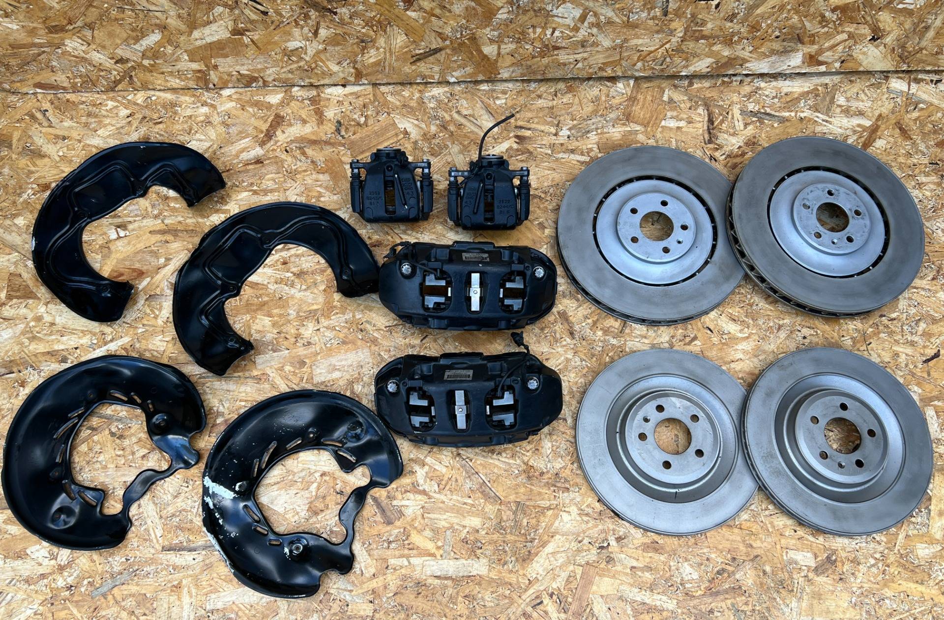 Комплект тормозов (диски и суппорта) Audi S8 D4 2013 OEM 4H0615311, 4H0615611H, 4H0615105AM, 4H0615106AM, 4H0615301T