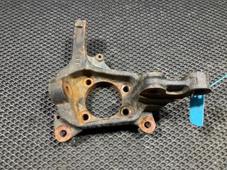 кулак поворотный левый Subaru BRZ 1 поколение 2016, 2.0 л., бензин, АКПП, 28313-CA010, 28313CA011