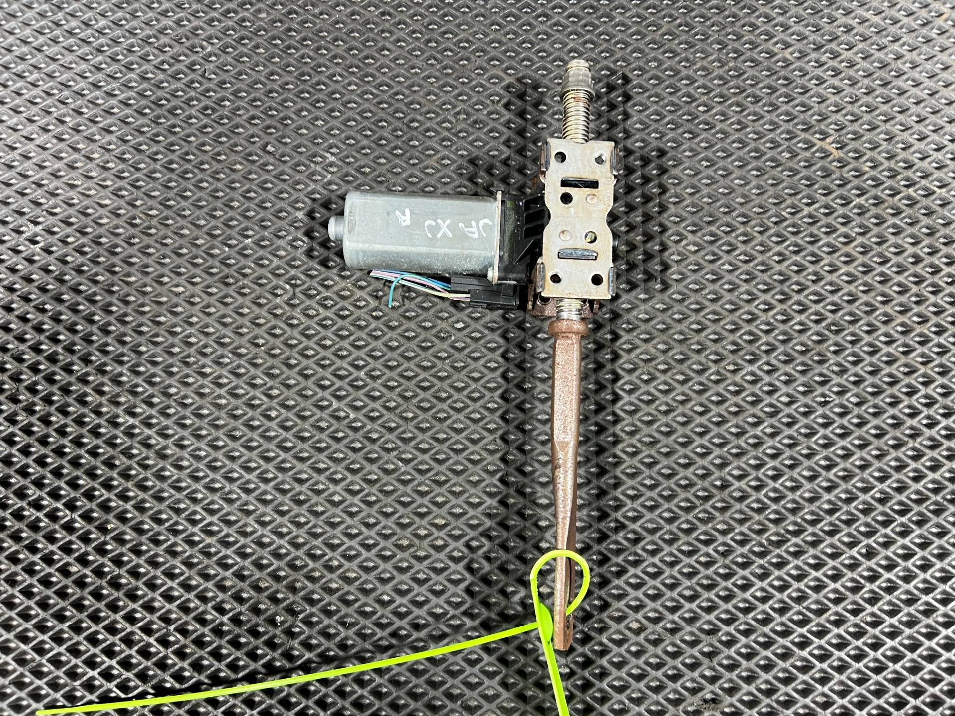 моторчик регулировки сиденья Jaguar XE X760 2013 OEM 984685106