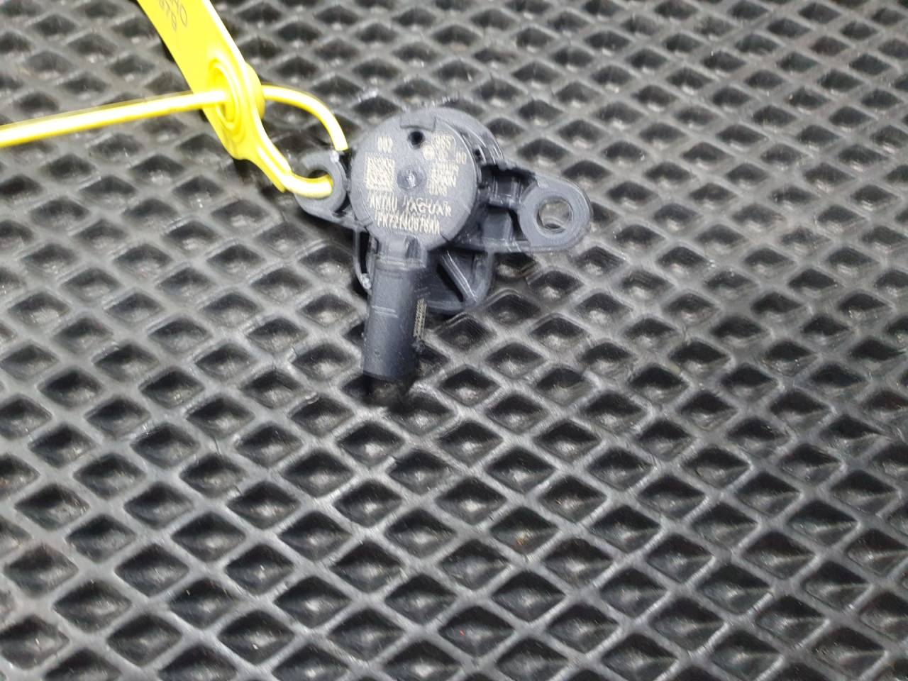 датчик AirBag Jaguar XE 1 поколение X760 2016, 3.0 л., AJ 126, бензин, АКПП, седан, FK7214C676AA, T2H2803, LR059793 - фото №1