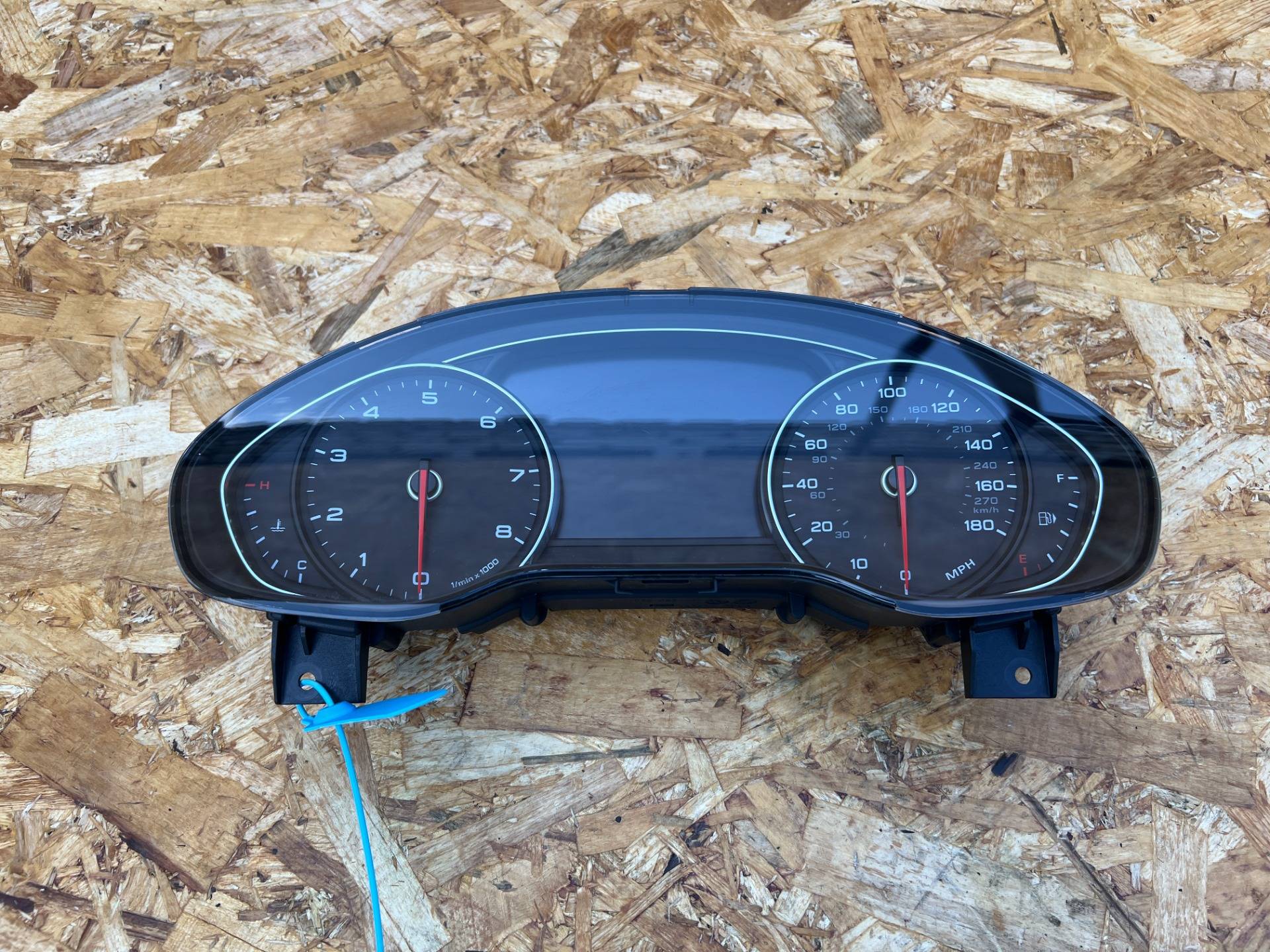 Щиток приборов (приборная панель) Audi A8 D4/4H 2013 OEM 4H0920980G
