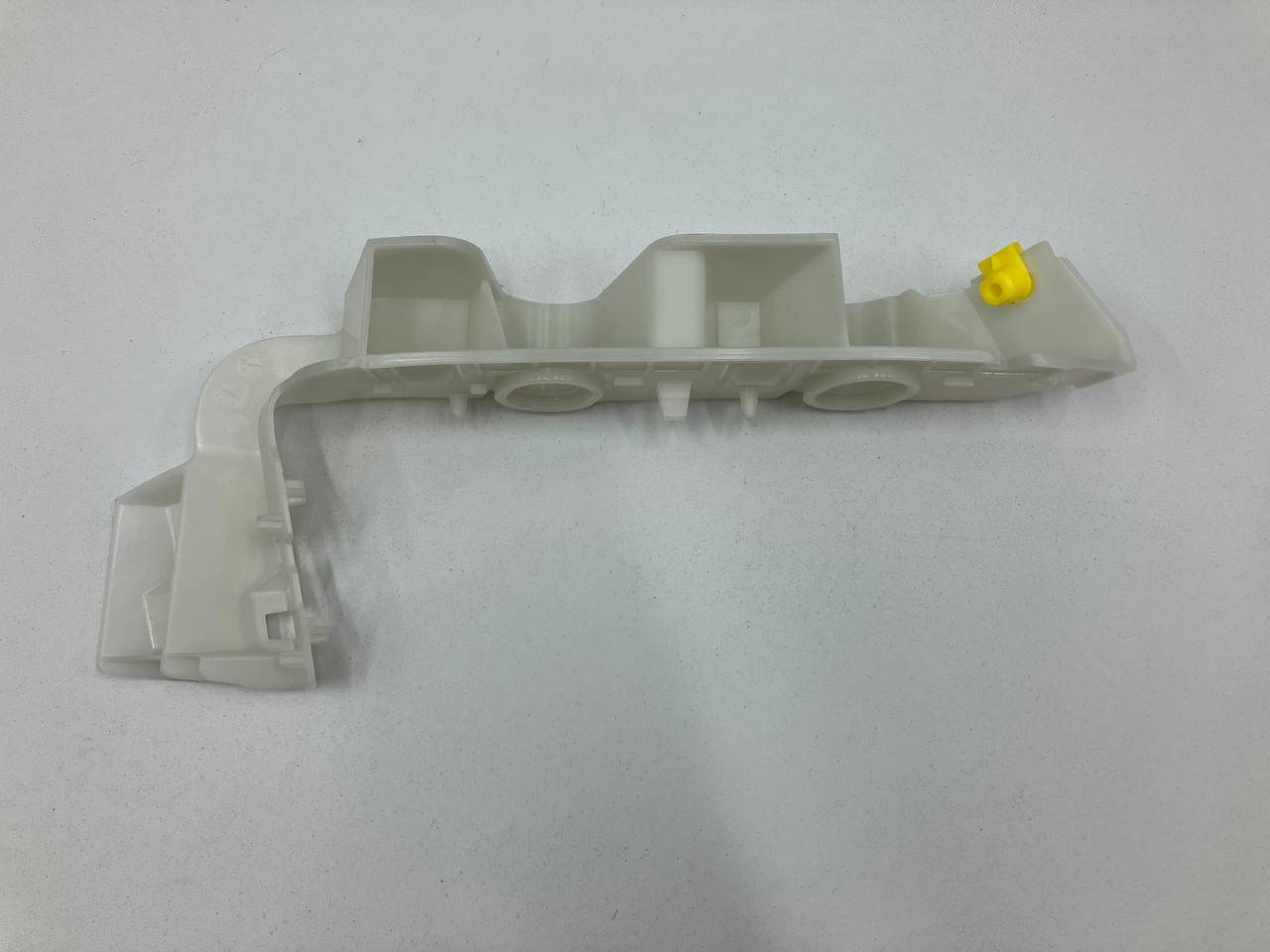 Кронштейн крепления бампера Audi S4 B9 рестайлинг 2021 OEM 8W0807284E