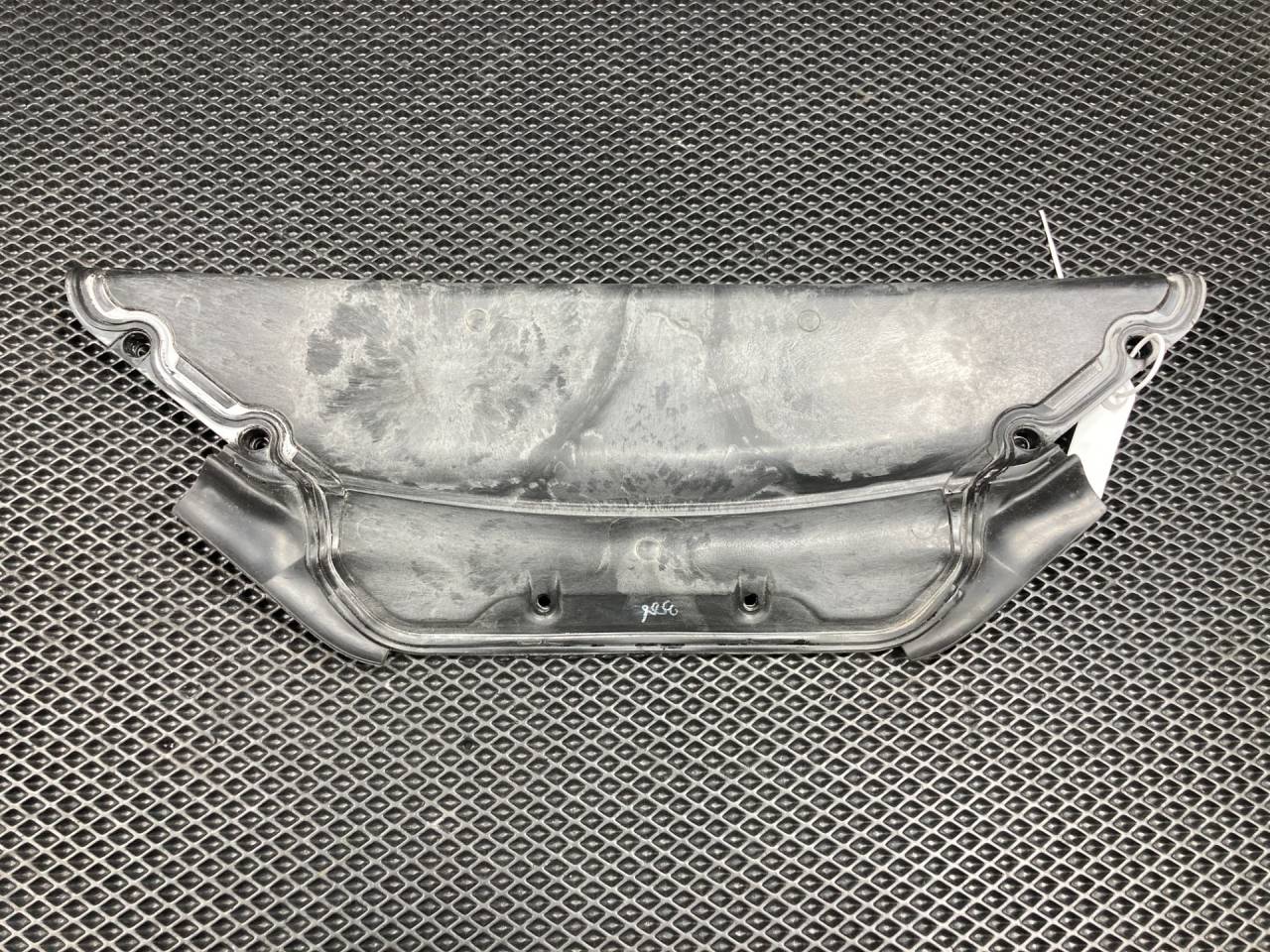 планка под капот BMW X5 F15 2018, 3.0 л., N55 B30 A, бензин, АКПП, внедорожник 5 дв., 51717309204 - фото №1