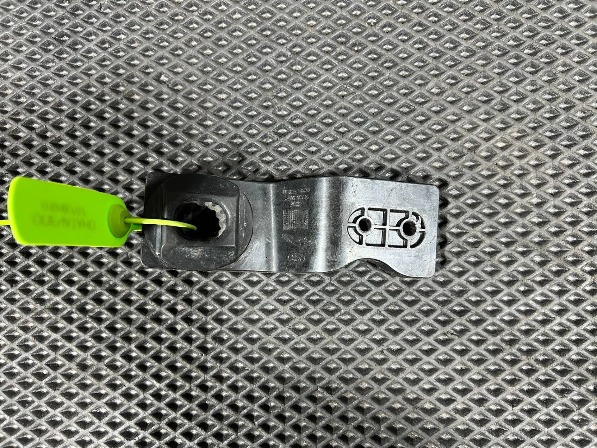 Кронштейн радиатора Jaguar XE X760 2017 OEM GX738K337AD, T2H25177, T2H44758