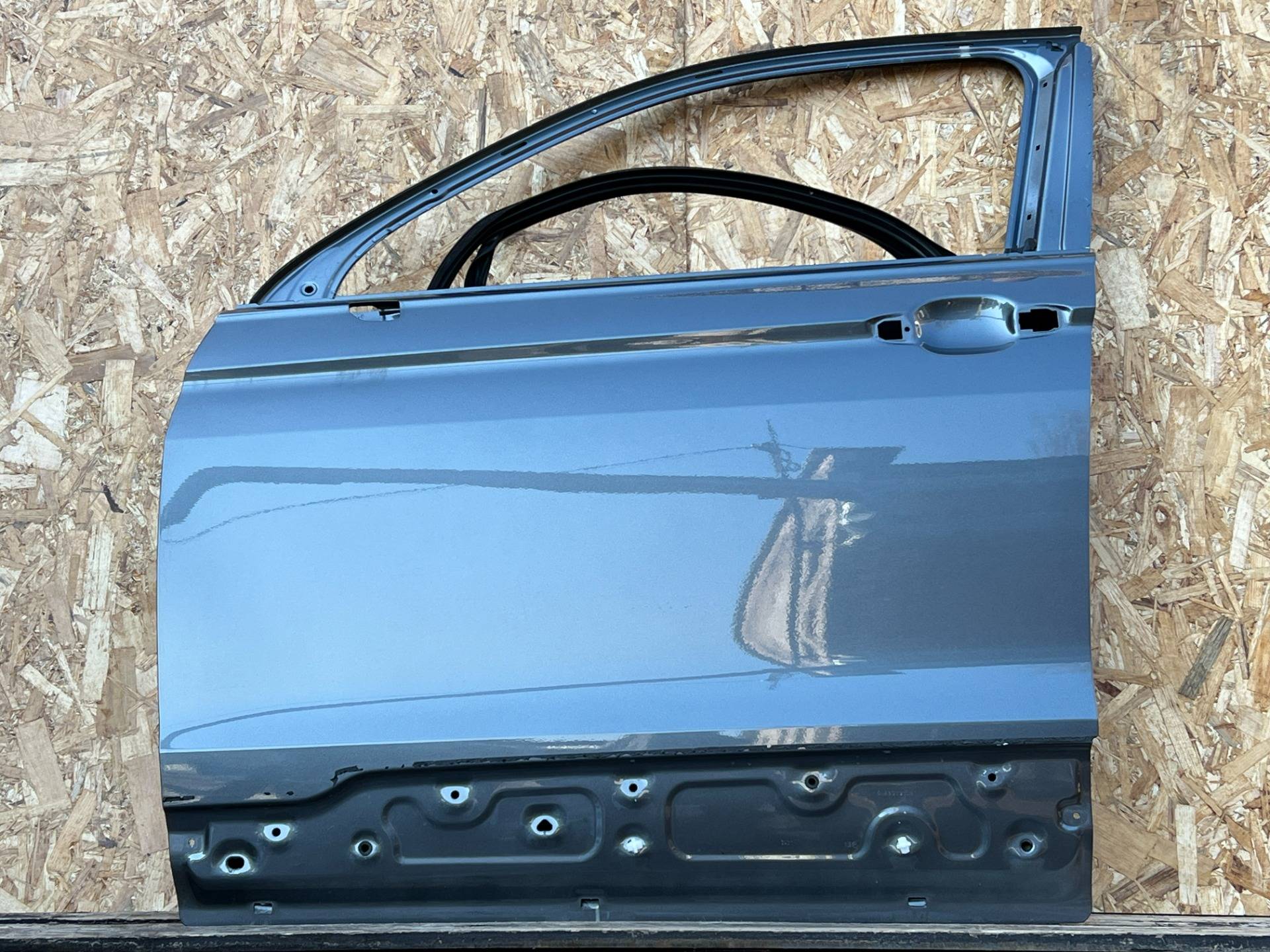 Дверь передняя левая Volkswagen Tiguan 2 2024 OEM 5NN831055C